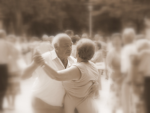elderly-dancing